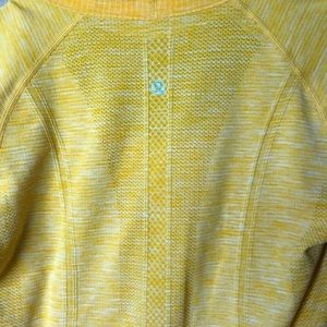 lululemon athletica Tops - Lululemon T-shirt lululemon athletica Tops - Lululemon T-shirt